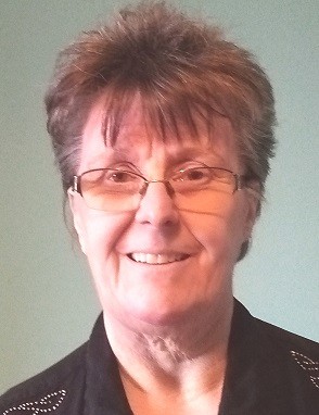 Tracey Curzons